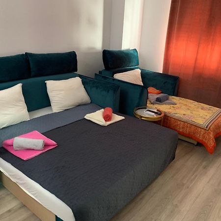 Aparthotel De Lux Nedeljkovic Jagodina Esterno foto