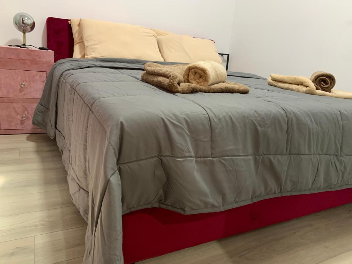 Aparthotel De Lux Nedeljkovic Jagodina Esterno foto