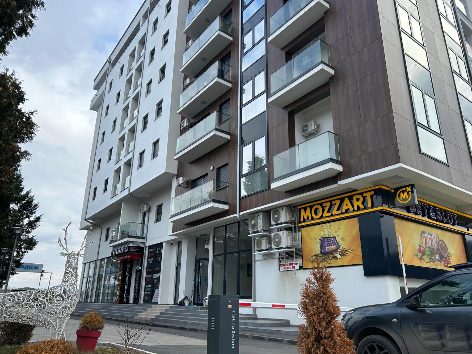 Aparthotel De Lux Nedeljkovic Jagodina Esterno foto