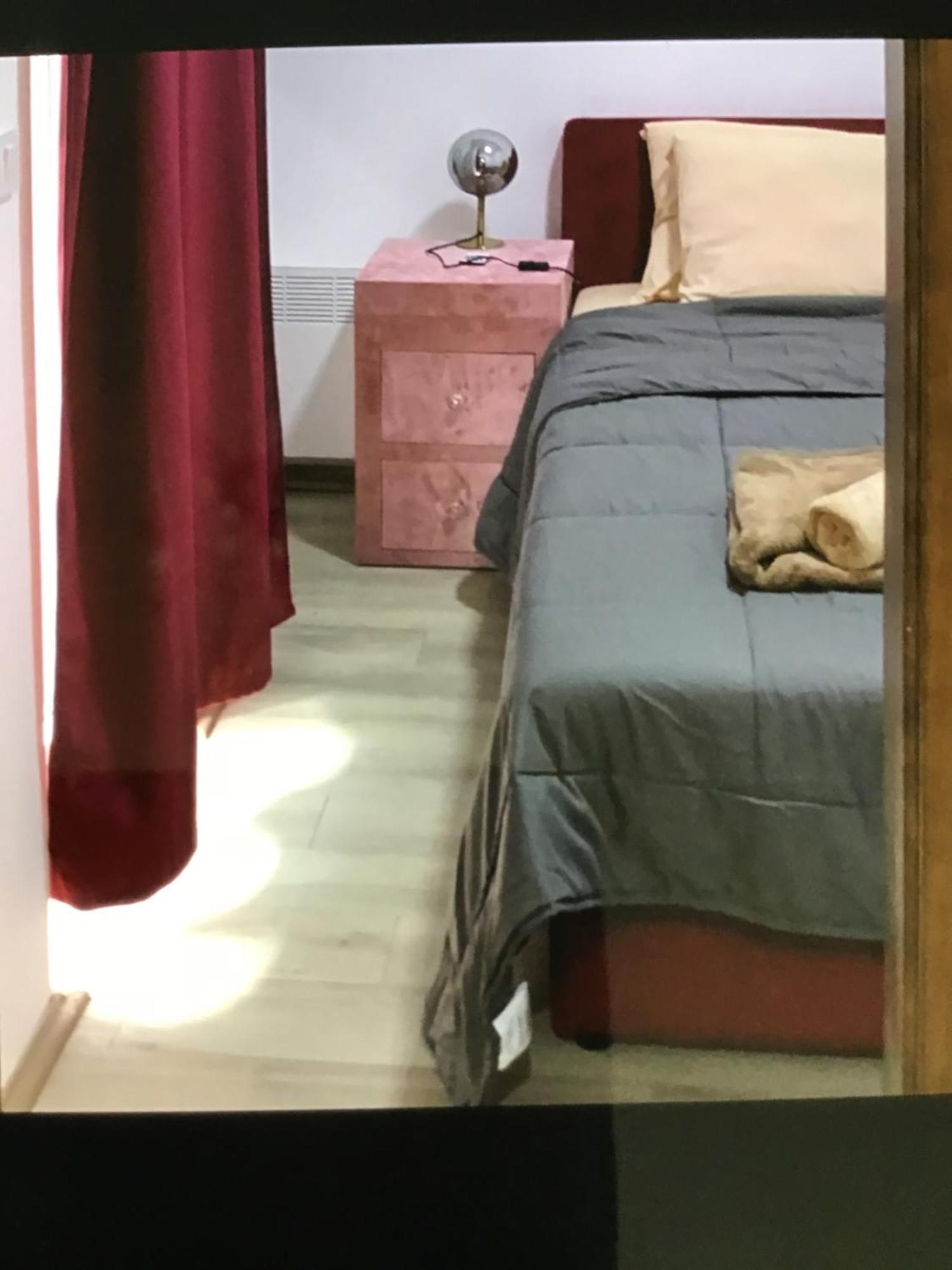 Aparthotel De Lux Nedeljkovic Jagodina Esterno foto
