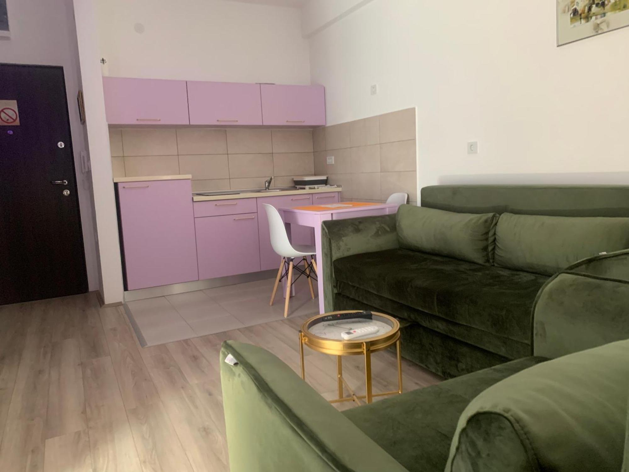 Aparthotel De Lux Nedeljkovic Jagodina Esterno foto