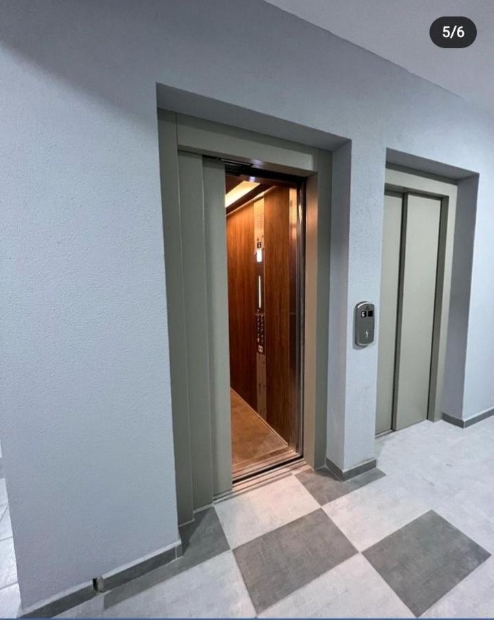 Aparthotel De Lux Nedeljkovic Jagodina Esterno foto