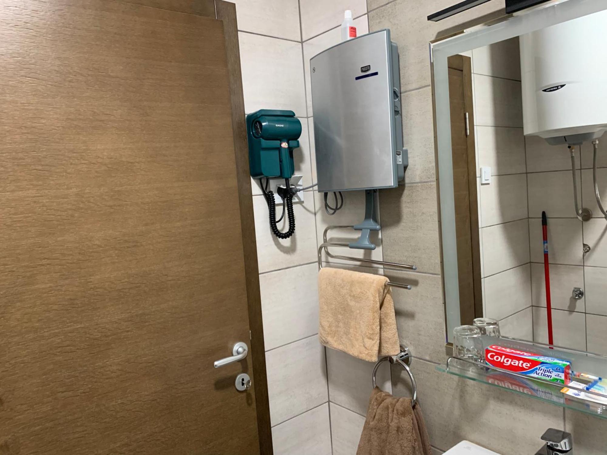 Aparthotel De Lux Nedeljkovic Jagodina Esterno foto